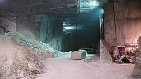 Unterirdische Abbaustelle bei Carrara