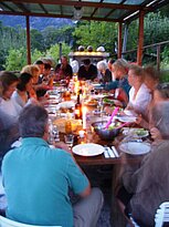 Gemeinsam essen und genießen am Campo