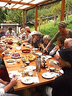 Sculpting makes hungry: lunch at the Campo