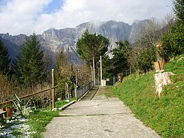 De entree van Campo aan de voet van de Monte Altissimo