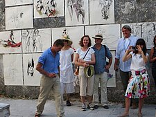 Tentoonstelling van schilderwerk in La Cappella in Toscane, Italië